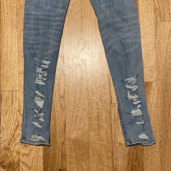american eagle ripped jeans - Picture 4 of 4